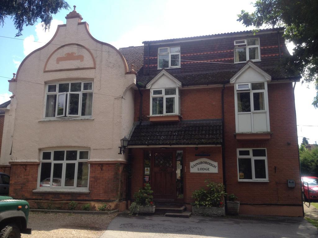 Gainsborough Lodge Horley Exterior photo